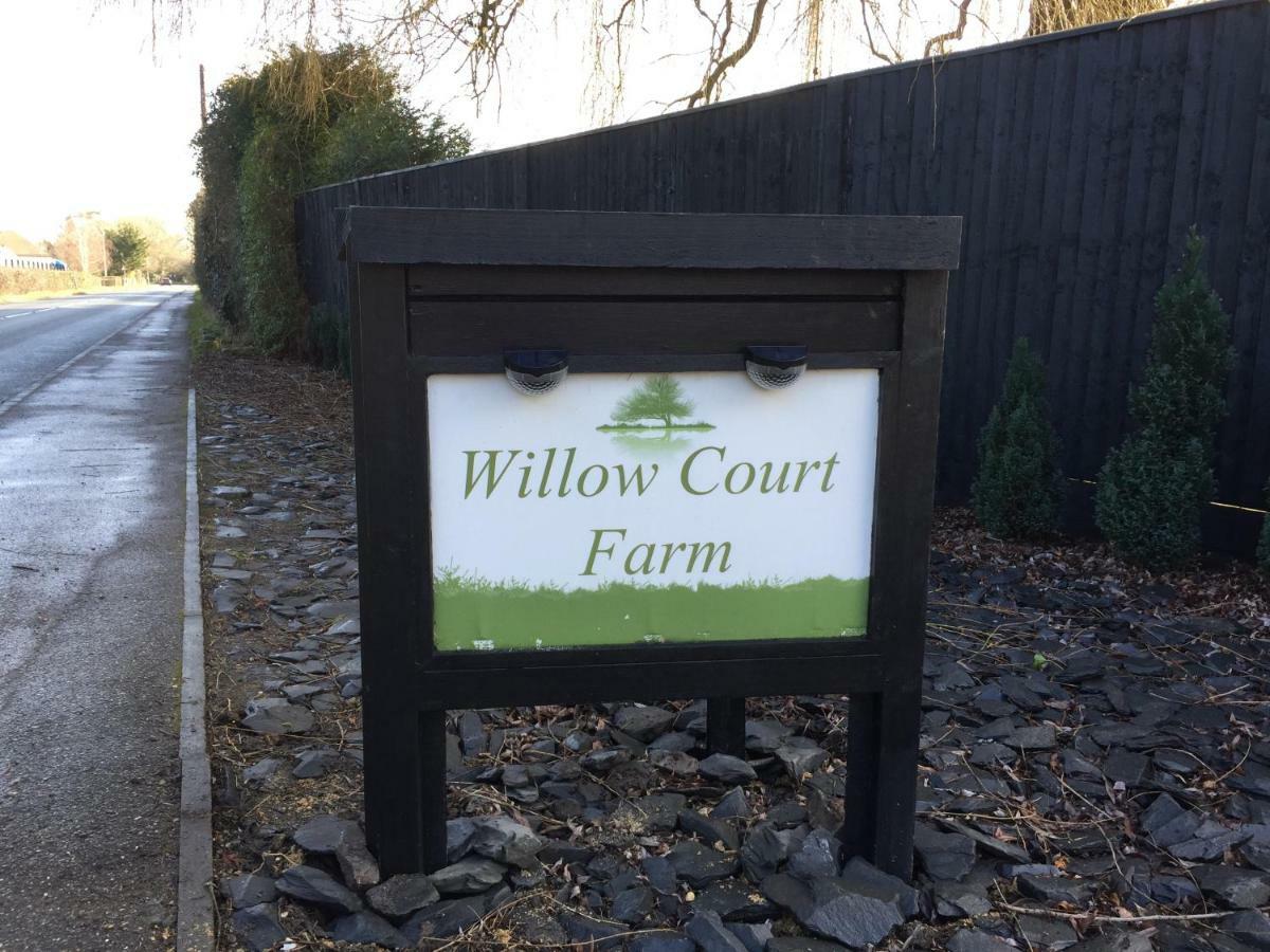 Willow Court Farm Studio West & Petting Farm, 8 Mins To Legoland & Windsor, 15 Mins To Lapland Uk Villa Buitenkant foto